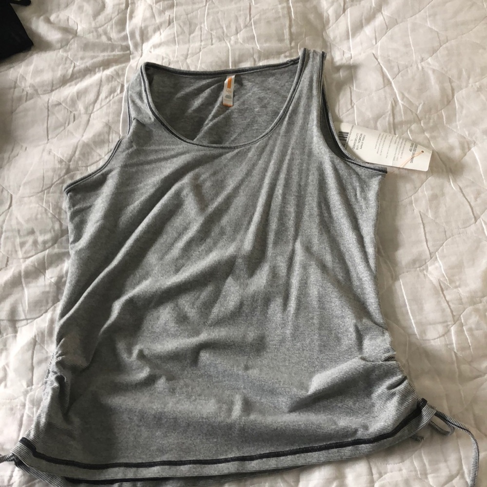 LUCY Dashing stripes sleeveless top size L